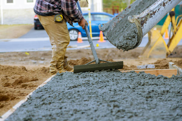 Best Concrete Retaining Walls in Moundridge, KS